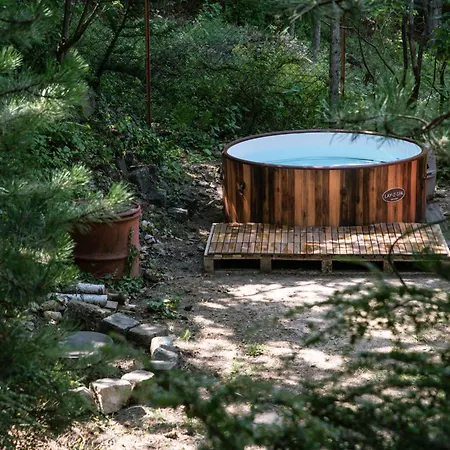 Toboz - Jakuzzi&sauna Budaörs
